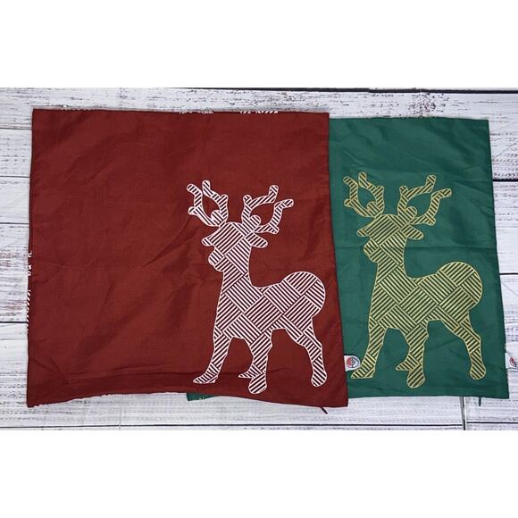 Pokémon Christmas Winter Pillow Covers Reindeers Green Burgundy Zip Lot of 2 - Picture 1 of 16